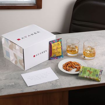 Introduce Yourself 9oz Whiskey Glasses and Snack Prospecting Gift Kit